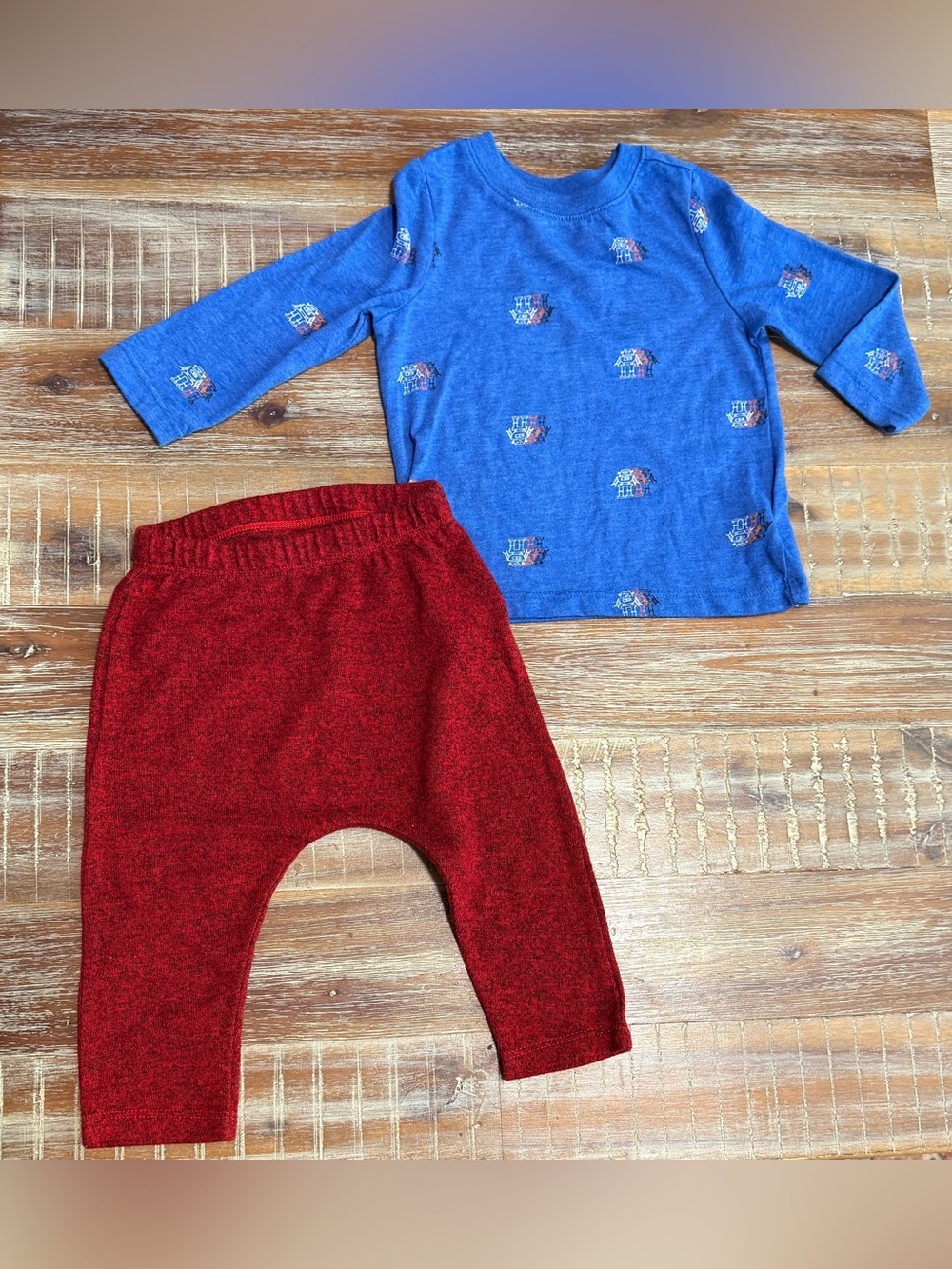 Old navy baby outfit joggers and long sleeve shirt